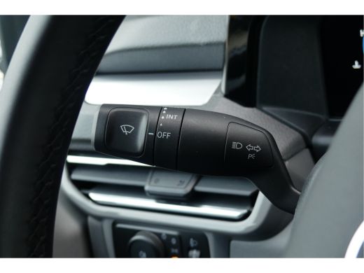 Volkswagen Transporter 2024 | Life | L1 | Digitaal Display ActivLease financial lease