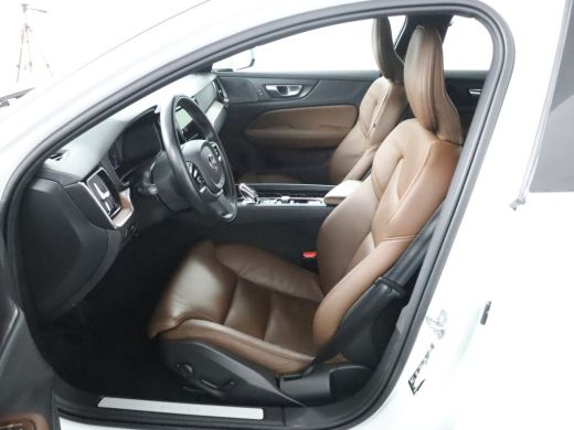 Volvo  V60 B4 Inscription | Adaptive Cruise control | 360 camera | Harman Kardon | Keyless | Stoel + Stuurve... ActivLease financial lease