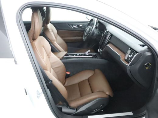 Volvo  V60 B4 Inscription | Adaptive Cruise control | 360 camera | Harman Kardon | Keyless | Stoel + Stuurve... ActivLease financial lease
