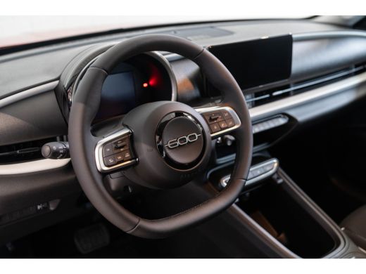 Fiat 600E Urban 54 kWh 3 Fase | Apple Carplay & Android Auto | Climate Control | Parkeersensoren | ActivLease financial lease