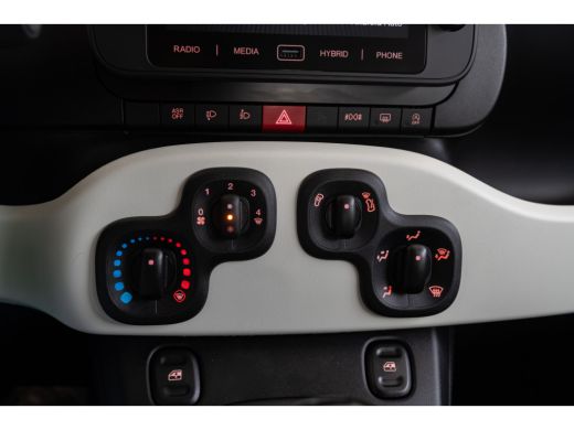 Fiat Panda Fiat 1.0 Hybrid Pandina | Apple Carplay & Android Auto | Parkeersensoren | Airco | Style Wielen | ActivLease financial lease