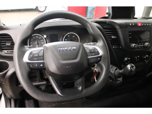 Iveco Daily 35C16 BAKWAGEN LAADKLEP ZIJDEUR Trekhaak 3500KG ActivLease financial lease