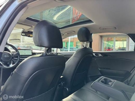 Kia Xceed 1.6 GDi PHEV ExecutiveLine 55 km volledig elect rijden / Hybride , Panorama Dak, 18 inch velgen ,... ActivLease financial lease