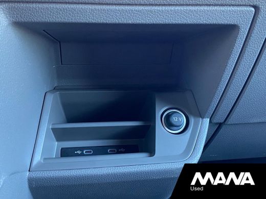 MAN TGE 35 2.0 3.140 140PK L4H3 Automaat Airco Sidebars Trekhaak Camera Navi Car-Play Cruise ActivLease financial lease