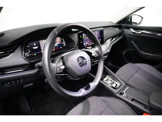 Skoda Octavia Combi 1.0 e-TSI 110PK DSG-7 Ambition | NAVIGATIE | STOELVERW. ADAPT. CRUISE ActivLease financial lease