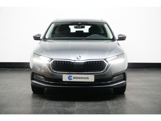Skoda Octavia Combi 1.0 e-TSI 110PK DSG-7 Ambition | NAVIGATIE | STOELVERW. ADAPT. CRUISE ActivLease financial lease