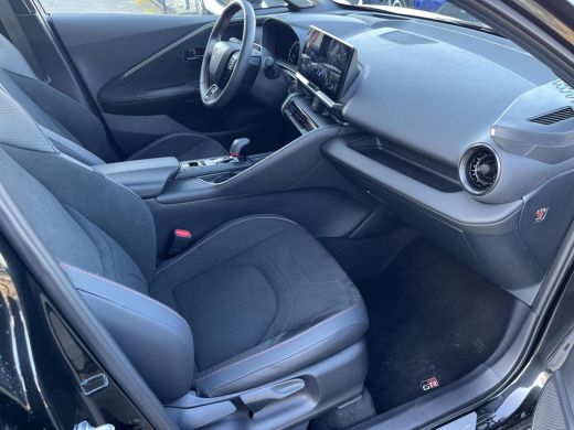 Toyota C-HR 2.0 Hybrid 200 GR SPORT PLUS | Navigatie | Apple CarPlay/Android auto | Elektrische achterklep | ... ActivLease financial lease
