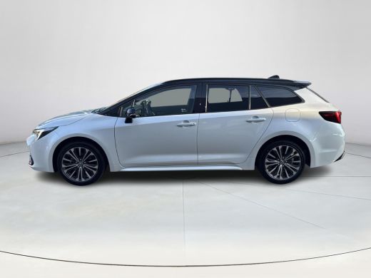Toyota Corolla Touring Sports Hybrid 140 Bi-Tone Plus | 06-10141018 Voor meer informatie ActivLease financial lease