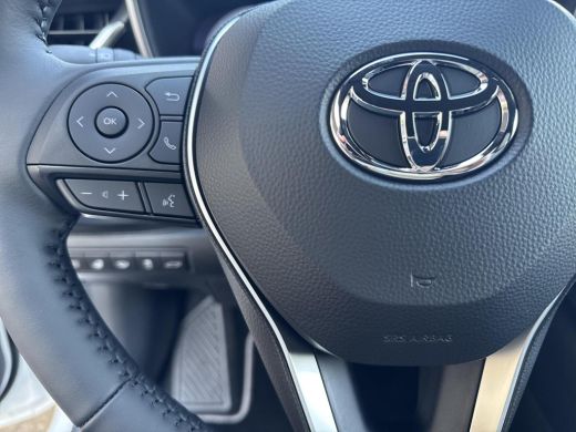 Toyota Corolla Touring Sports Hybrid 140 Bi-Tone Plus | 06-10141018 Voor meer informatie ActivLease financial lease