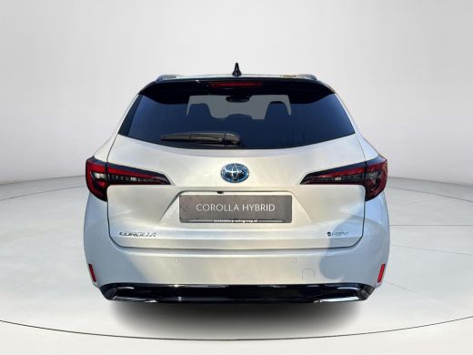 Toyota Corolla Touring Sports Hybrid 140 Bi-Tone Plus | 06-10141018 Voor meer informatie ActivLease financial lease