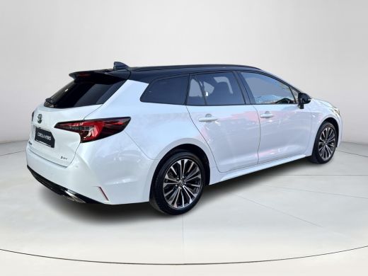 Toyota Corolla Touring Sports Hybrid 140 Bi-Tone Plus | 06-10141018 Voor meer informatie ActivLease financial lease