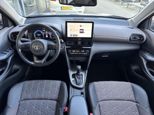 Toyota Yaris Cross 1.5 Hybrid 130 Executive | 06-10141018 Voor meer informatie ActivLease financial lease