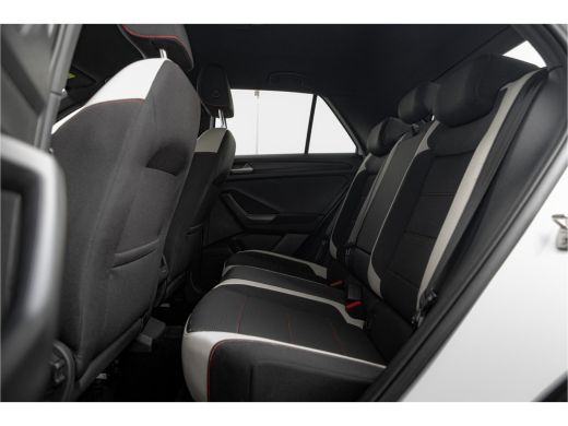 Volkswagen T-Roc 1.5 TSI Sport 150pk | Carplay | Adapt. Cruise | 17" | LED ActivLease financial lease