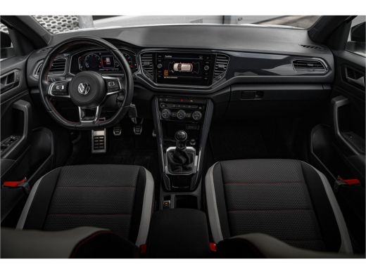 Volkswagen T-Roc 1.5 TSI Sport 150pk | Carplay | Adapt. Cruise | 17" | LED ActivLease financial lease