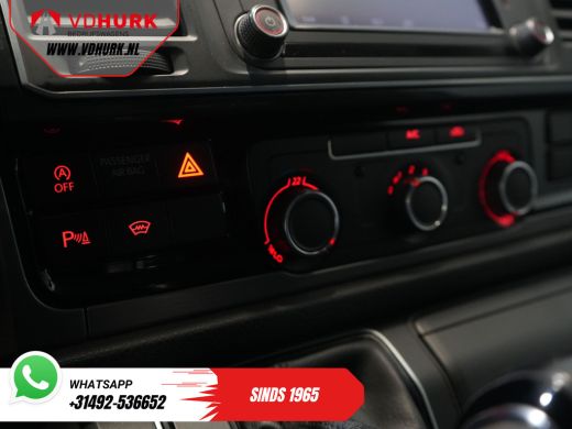 Volkswagen Transporter 2.0 TDI 150 pk DSG Aut. L2 BPM VRIJ! Carplay/ 2.5t Trekverm./ LMV/ Cruise/ Navi/ Trekhaak ActivLease financial lease