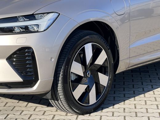 Volvo  XC60 Volvo T6 Plug-in hybrid AWD Ultimate Dark | Luchtvering | Bowers&Wilkins | Trekhaak | Panoramadak... ActivLease financial lease