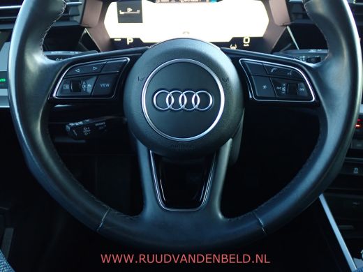Audi A3 Limousine 30TFSI ACC/SPORTSTOEL/TREKHAAK/FULL-LED/CARPLAY ActivLease financial lease
