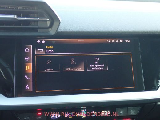 Audi A3 Limousine 30TFSI ACC/SPORTSTOEL/TREKHAAK/FULL-LED/CARPLAY ActivLease financial lease