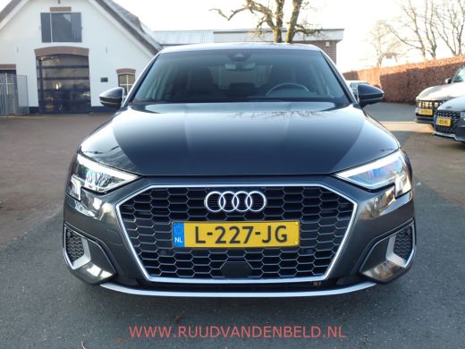 Audi A3 Limousine 30TFSI ACC/SPORTSTOEL/TREKHAAK/FULL-LED/CARPLAY ActivLease financial lease