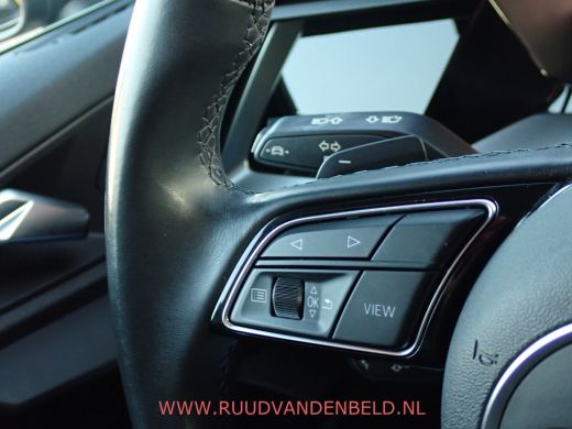 Audi A3 Limousine 30TFSI ACC/SPORTSTOEL/TREKHAAK/FULL-LED/CARPLAY ActivLease financial lease