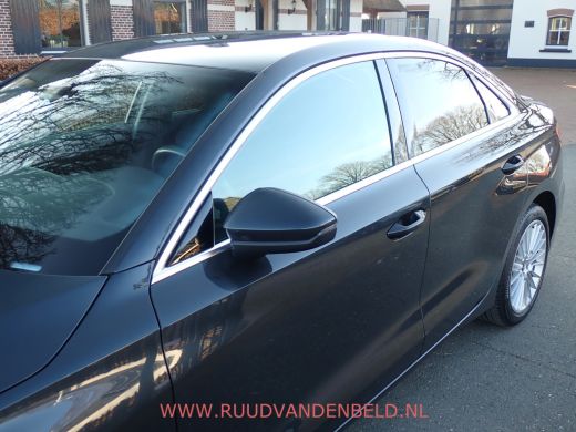 Audi A3 Limousine 30TFSI ACC/SPORTSTOEL/TREKHAAK/FULL-LED/CARPLAY ActivLease financial lease