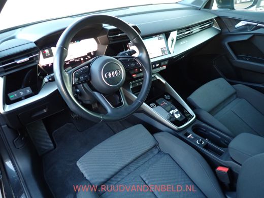 Audi A3 Limousine 30TFSI ACC/SPORTSTOEL/TREKHAAK/FULL-LED/CARPLAY ActivLease financial lease