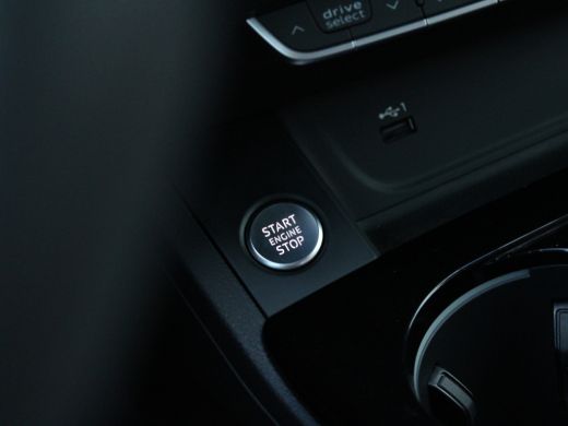 Audi A5 Sportback 40 TFSI Launch edition Business NL AUTO | CARPLAY | UNIEKE KLEUR | LEDER | VIRTUAL COCK... ActivLease financial lease