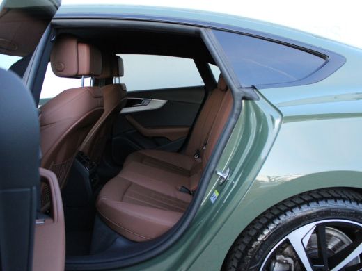 Audi A5 Sportback 40 TFSI Launch edition Business NL AUTO | CARPLAY | UNIEKE KLEUR | LEDER | VIRTUAL COCK... ActivLease financial lease