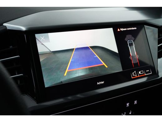 Audi Q4 e-tron 40 S Edition 77 kWh 204PK | LEDER | PANORAMADAK | CAMERA | AUTO A. KLEP ActivLease financial lease