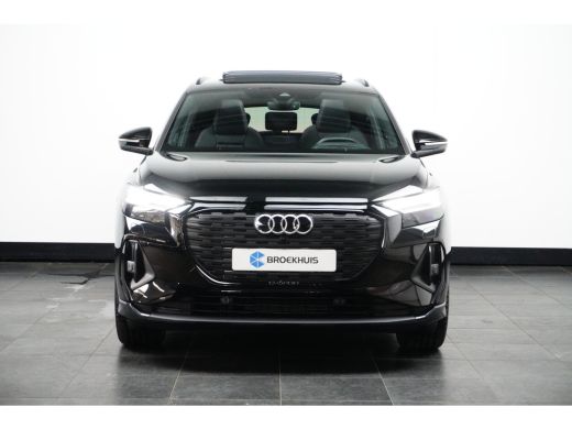 Audi Q4 e-tron 40 S Edition 77 kWh 204PK | LEDER | PANORAMADAK | CAMERA | AUTO A. KLEP ActivLease financial lease