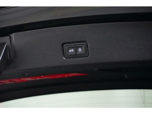 Audi Q4 e-tron 40 S Edition 77 kWh 204PK | LEDER | PANORAMADAK | CAMERA | AUTO A. KLEP ActivLease financial lease