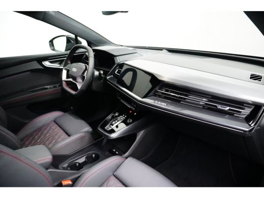 Audi Q4 e-tron 40 S Edition 77 kWh 204PK | LEDER | PANORAMADAK | CAMERA | AUTO A. KLEP ActivLease financial lease