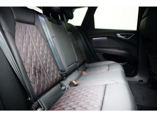 Audi Q4 e-tron 40 S Edition 77 kWh 204PK | LEDER | PANORAMADAK | CAMERA | AUTO A. KLEP ActivLease financial lease
