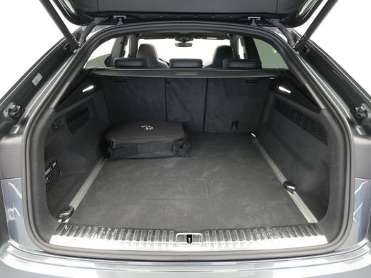 Audi Q8 60 TFSI e 460pk quattro Pro Line S-Line Competition Panorama Navigatie Acc Stoelverwarming B&O Lu... ActivLease financial lease