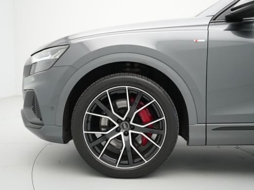 Audi Q8 60 TFSI e 460pk quattro Pro Line S-Line Competition Panorama Navigatie Acc Stoelverwarming B&O Lu... ActivLease financial lease