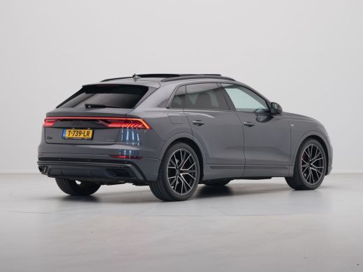 Audi Q8 60 TFSI e 460pk quattro Pro Line S-Line Competition Panorama Navigatie Acc Stoelverwarming B&O Lu... ActivLease financial lease