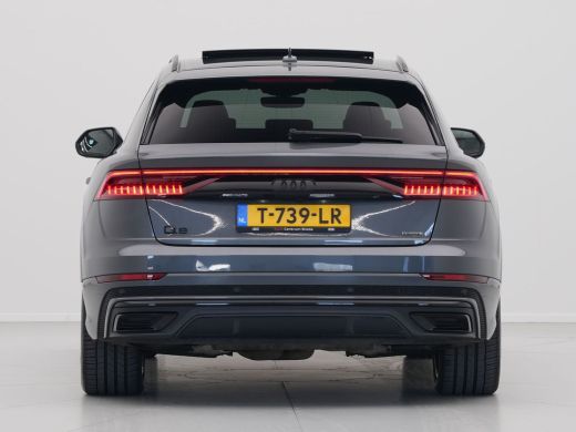 Audi Q8 60 TFSI e 460pk quattro Pro Line S-Line Competition Panorama Navigatie Acc Stoelverwarming B&O Lu... ActivLease financial lease