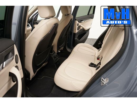 BMW X1 sDrive20i VDL Nedcar Edition|LEDER|H/K AUDIO|CAMERA|NAP ActivLease financial lease