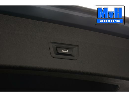 BMW X1 sDrive20i VDL Nedcar Edition|LEDER|H/K AUDIO|CAMERA|NAP ActivLease financial lease