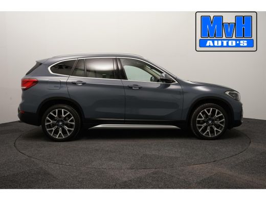 BMW X1 sDrive20i VDL Nedcar Edition|LEDER|H/K AUDIO|CAMERA|NAP ActivLease financial lease
