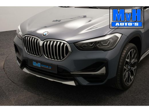 BMW X1 sDrive20i VDL Nedcar Edition|LEDER|H/K AUDIO|CAMERA|NAP ActivLease financial lease