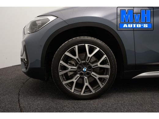BMW X1 sDrive20i VDL Nedcar Edition|LEDER|H/K AUDIO|CAMERA|NAP ActivLease financial lease