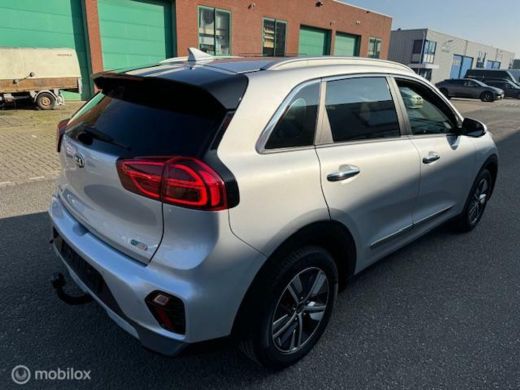 Kia Niro 1.6 GDi PHEV DynamicPlusLine 55km volledig electrisch rijden Hierna hybride , Navigatie , Camera ... ActivLease financial lease