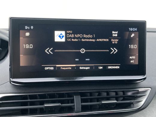 Peugeot 5008 1.6 PureTech GT | Airco | Camera | Adapt-Cruise | 7 zits | Trekhaak | Airco | Camera | Adapt-Crui... ActivLease financial lease