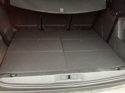 Peugeot 5008 1.6 PureTech GT | Airco | Camera | Adapt-Cruise | 7 zits | Trekhaak | Airco | Camera | Adapt-Crui... ActivLease financial lease