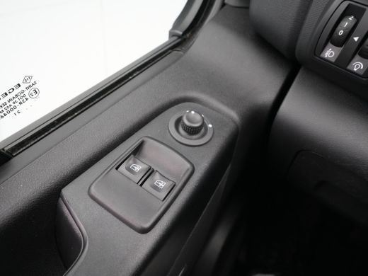 Renault Trafic 2.0 dCi 120 T27 L1H1 Work Edition Navigatie Trekhaak Cruise Led ActivLease financial lease