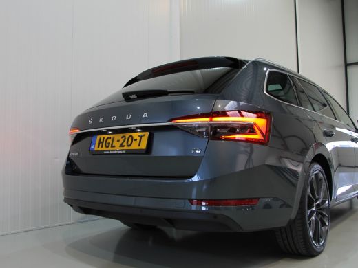 Skoda Superb Combi 1.4 TSI iV 218pk | Facelift | Pano dak | Trekhaak ActivLease financial lease