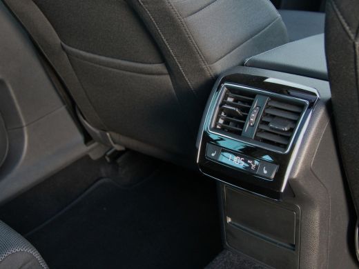 Skoda Superb Combi 1.4 TSI iV 218pk | Facelift | Pano dak | Trekhaak ActivLease financial lease