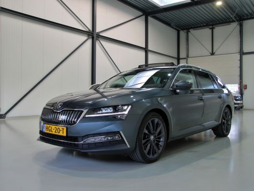 Skoda Superb Combi 1.4 TSI iV 218pk | Facelift | Pano dak | Trekhaak ActivLease financial lease