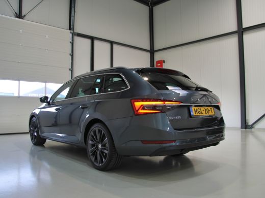 Skoda Superb Combi 1.4 TSI iV 218pk | Facelift | Pano dak | Trekhaak ActivLease financial lease